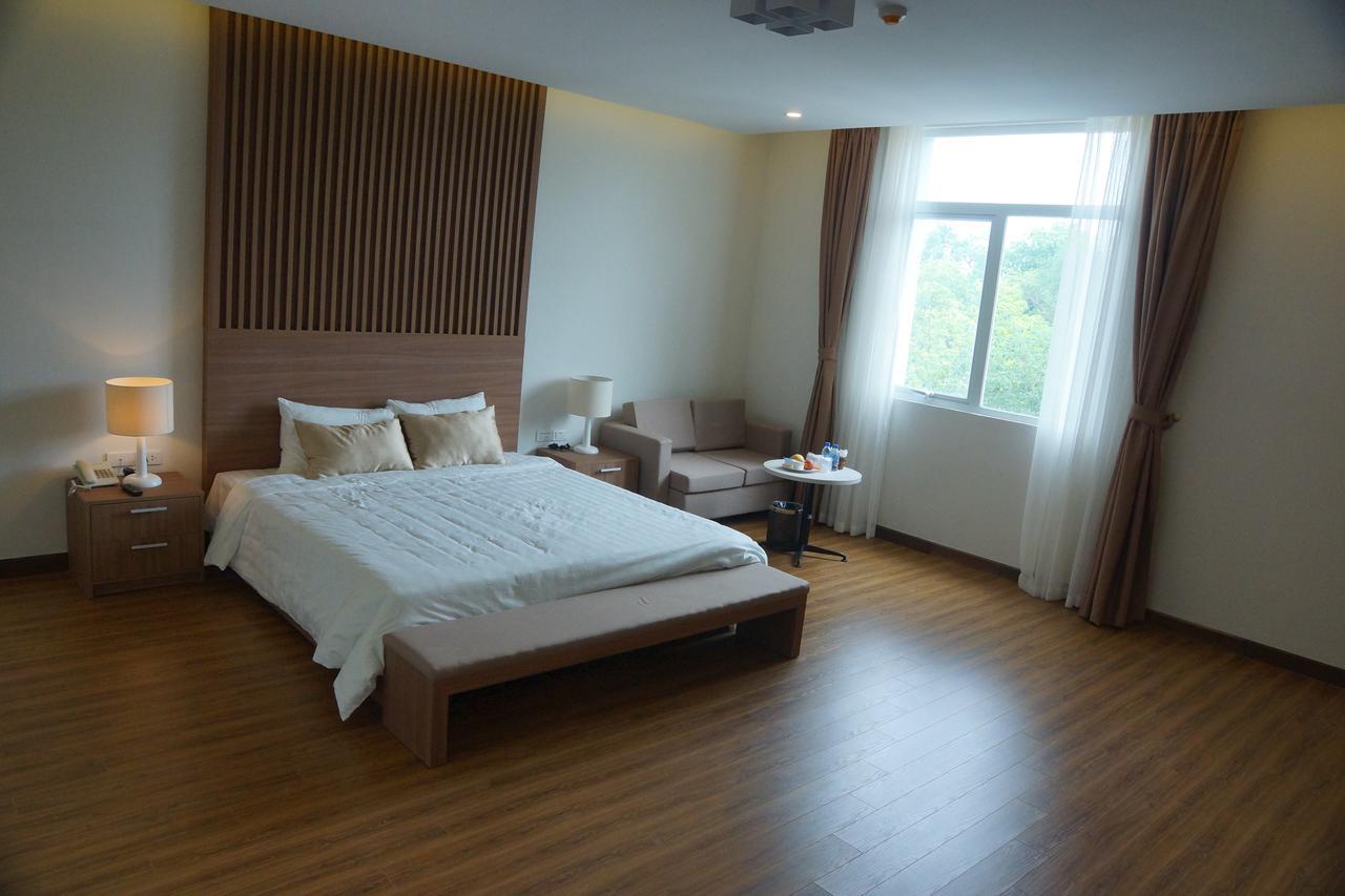 Hung Vuong Hotel - Hanoi — Photos 2
